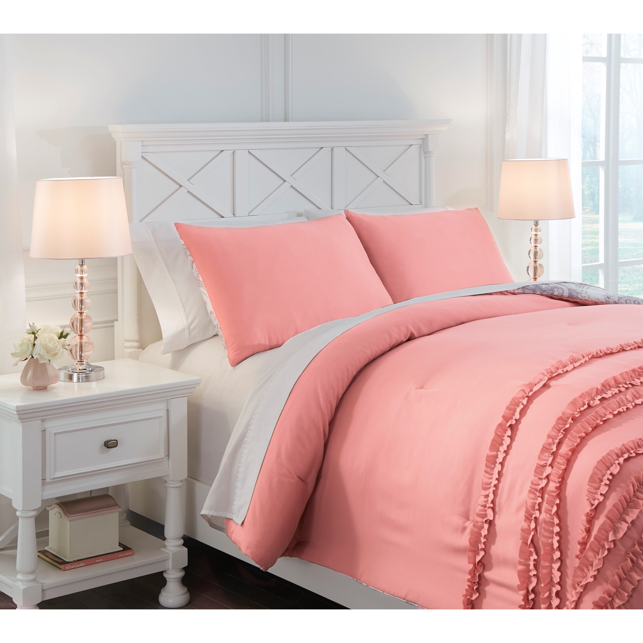 Signature Design by Ashley Bedding Sets Q702003F Full Avaleigh Pink